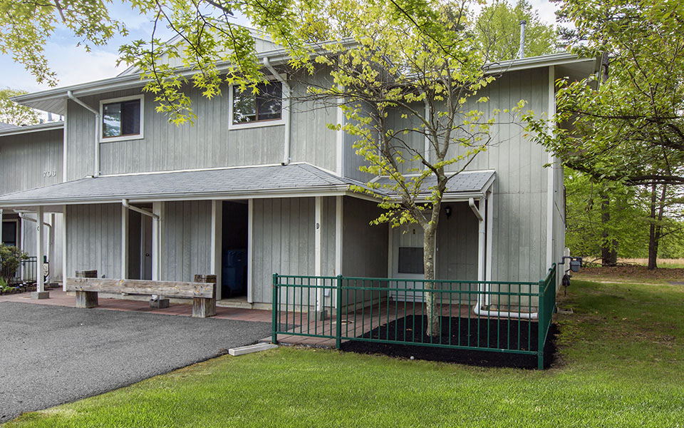 NWS Earle Homes Family Housing at NWS Earle, NJ Photos